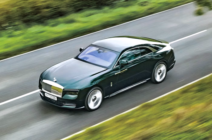 Rolls-Royce Spectre front top action Rolls-Royce Spectre front top action